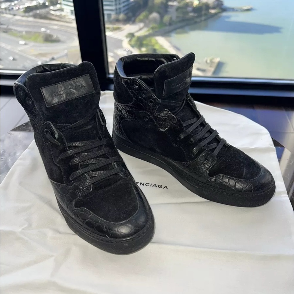 Balenciaga Leather and Suede Women’s Black High-Top Sneakers - Picture 2 of 13
